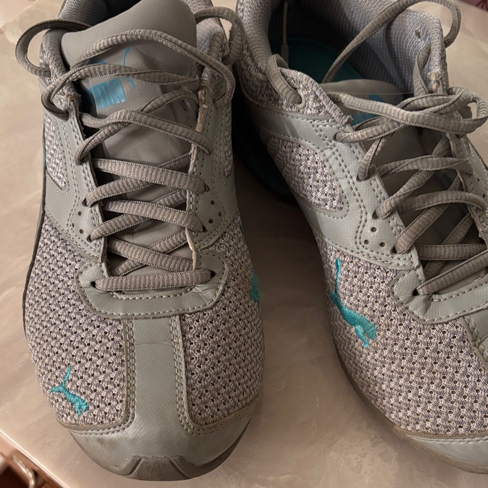 Puma Women's Gray and Teal Athletic Shoes